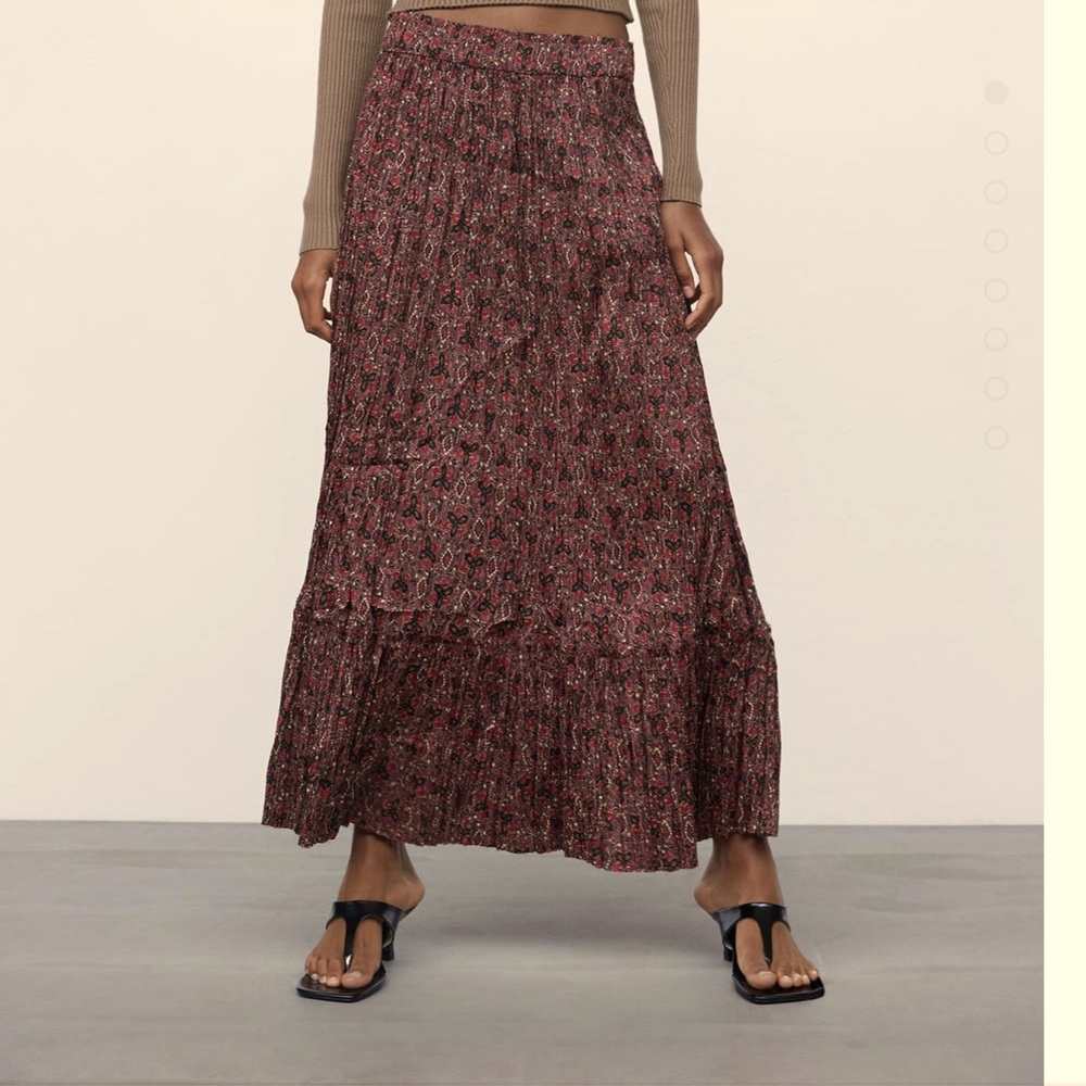 ZARA PRINTED PLEATED SKIRT XS